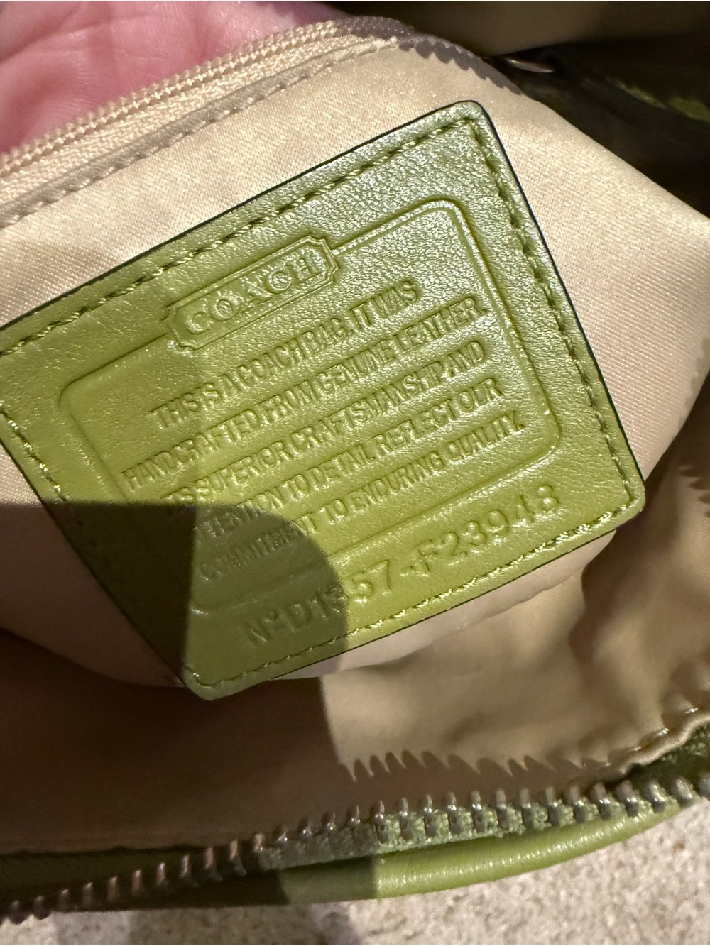COACH Leaf Green Leather Daisy.
Messenger Crossbody Bag F23948 HTF Y2K - Picture 4 of 9